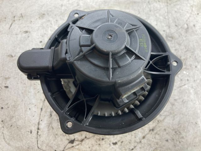 bontott HYUNDAI I30 Fűtőmotor (Klímás)