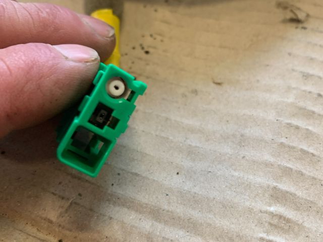 bontott HYUNDAI I30 GPS Antenna