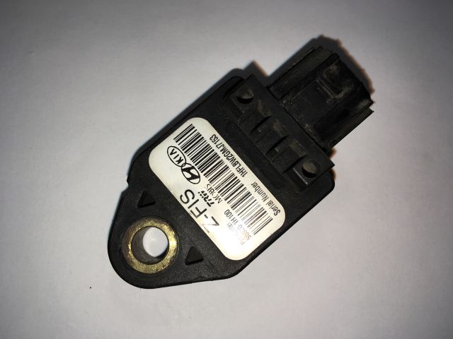 bontott HYUNDAI I30 Gyorsulás Jeladó