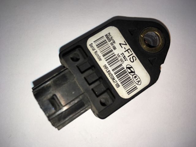 bontott HYUNDAI I30 Gyorsulás Jeladó