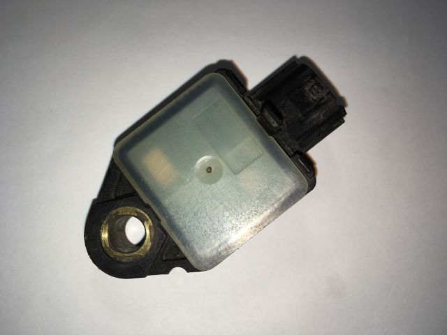 bontott HYUNDAI I30 Gyorsulás Jeladó