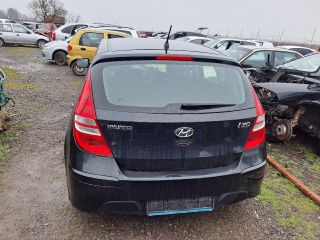 bontott HYUNDAI I30 Hátsó Lökhárító Merevítő (Fém)