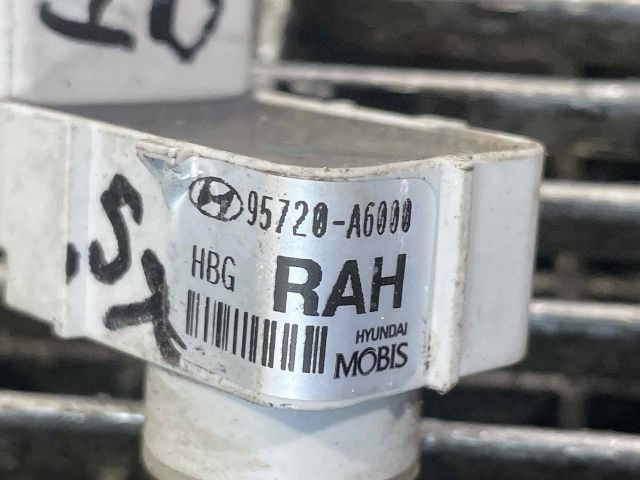 bontott HYUNDAI I30 Hátsó Tolatóradar Fej