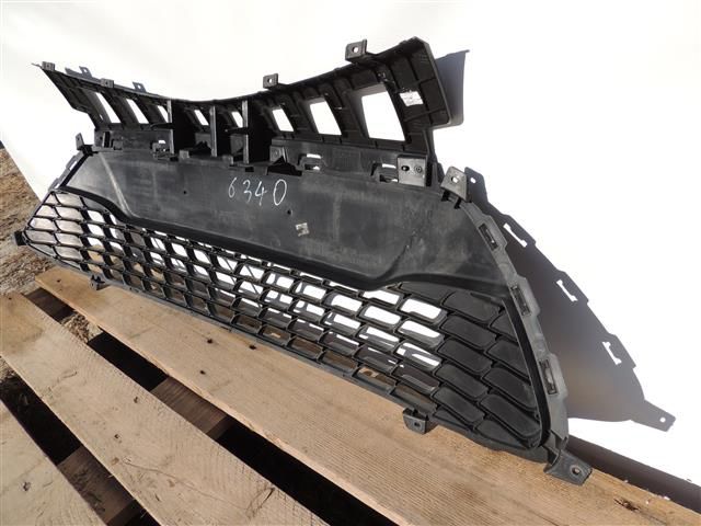 bontott HYUNDAI I30 Hűtőrács