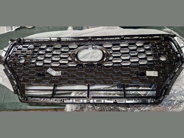 bontott HYUNDAI I30 Hűtőrács