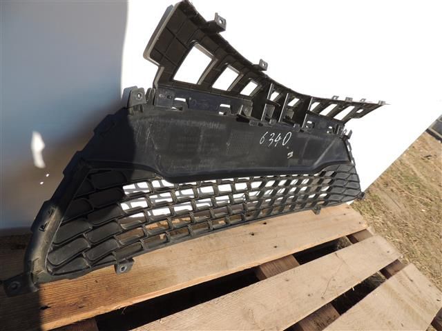 bontott HYUNDAI I30 Hűtőrács