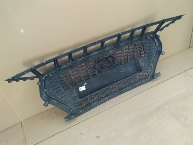 bontott HYUNDAI I30 Hűtőrács