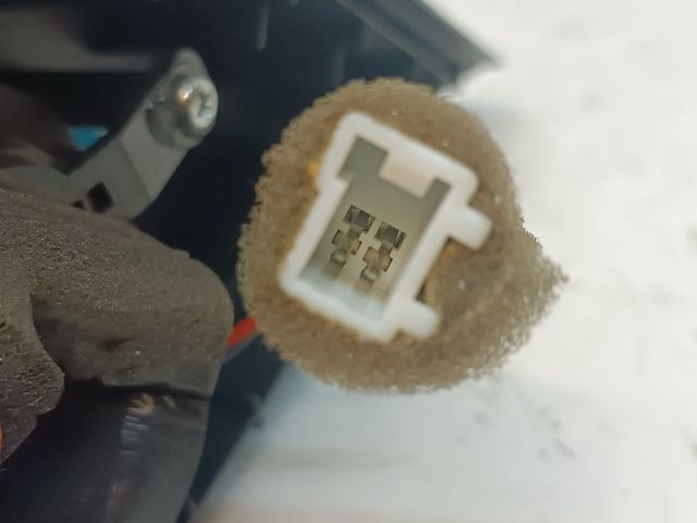 bontott HYUNDAI I30 Jobb A Oszlop Hangszóró