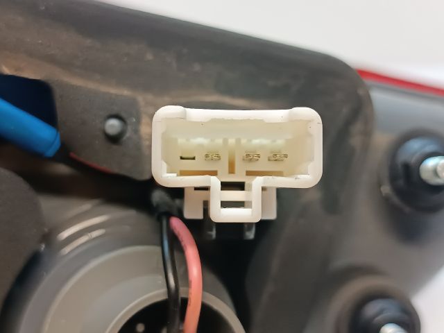 bontott HYUNDAI I30 Jobb Belső Hátsó Lámpa