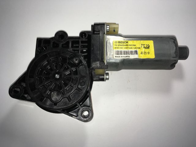 bontott HYUNDAI I30 Jobb első Ablakemelő Motor