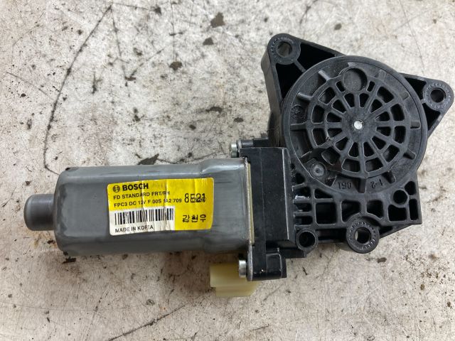 bontott HYUNDAI I30 Jobb első Ablakemelő Motor