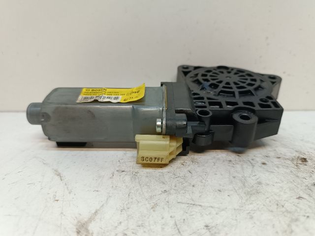 bontott HYUNDAI I30 Jobb első Ablakemelő Motor