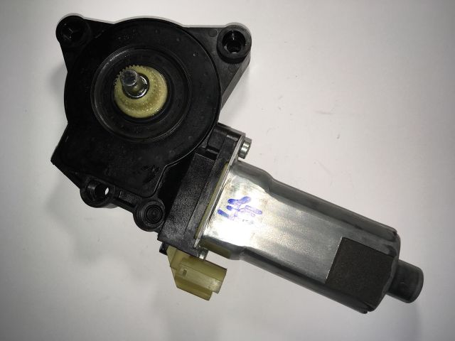 bontott HYUNDAI I30 Jobb első Ablakemelő Motor