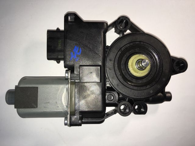 bontott HYUNDAI I30 Jobb első Ablakemelő Motor