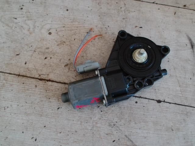 bontott HYUNDAI I30 Jobb első Ablakemelő Motor