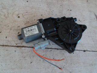 bontott HYUNDAI I30 Jobb első Ablakemelő Motor