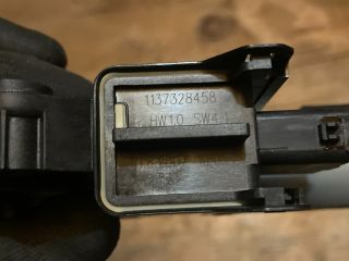 bontott HYUNDAI I30 Jobb első Ablakemelő Motor