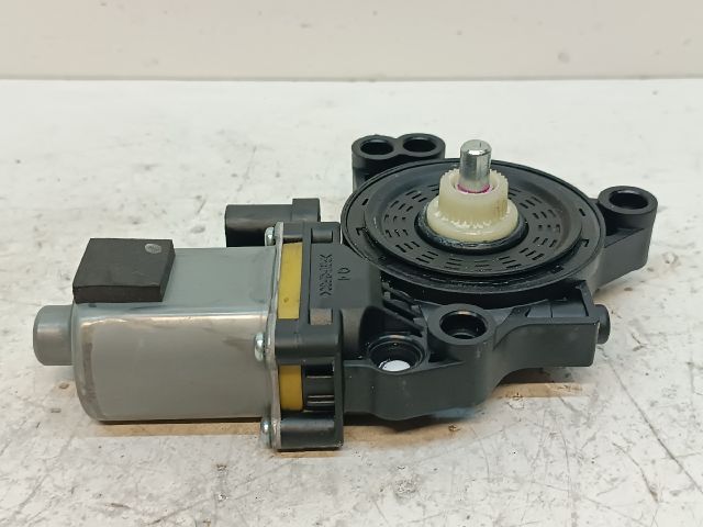 bontott HYUNDAI I30 Jobb első Ablakemelő Motor