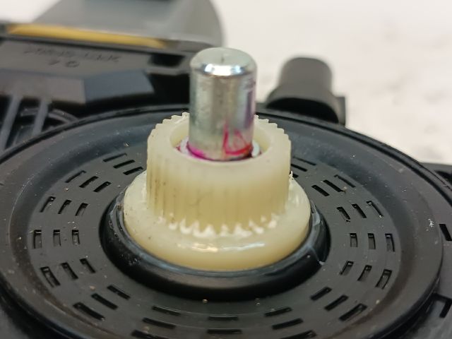 bontott HYUNDAI I30 Jobb első Ablakemelő Motor