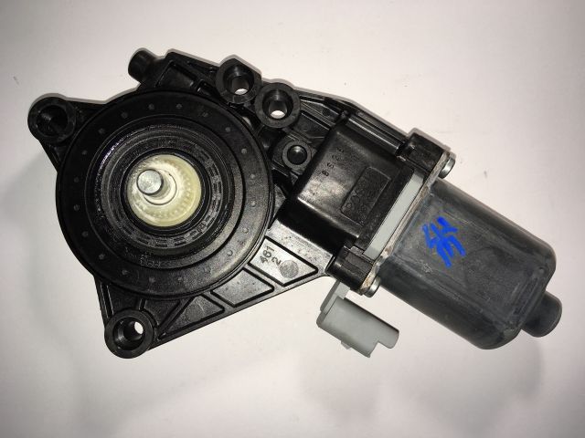 bontott HYUNDAI I30 Jobb első Ablakemelő Motor