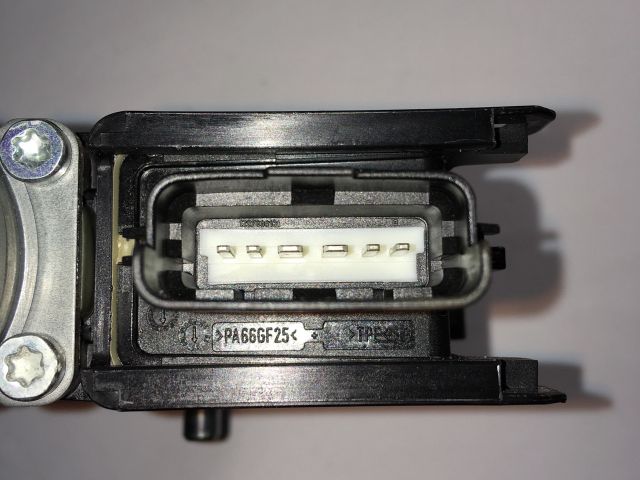 bontott HYUNDAI I30 Jobb első Ablakemelő Motor