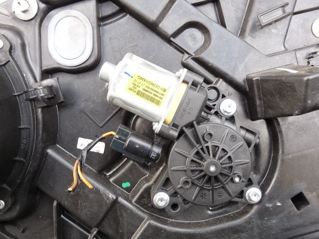 bontott HYUNDAI I30 Jobb első Ablakemelő Szerkezet (Elektromos)