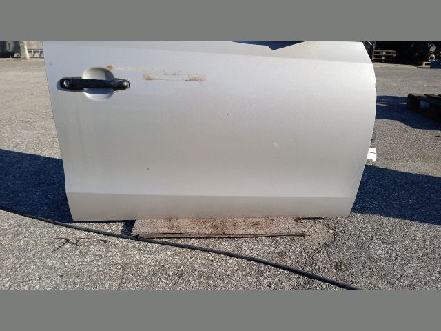 bontott HYUNDAI I30 Jobb első Ajtó (Részeivel)