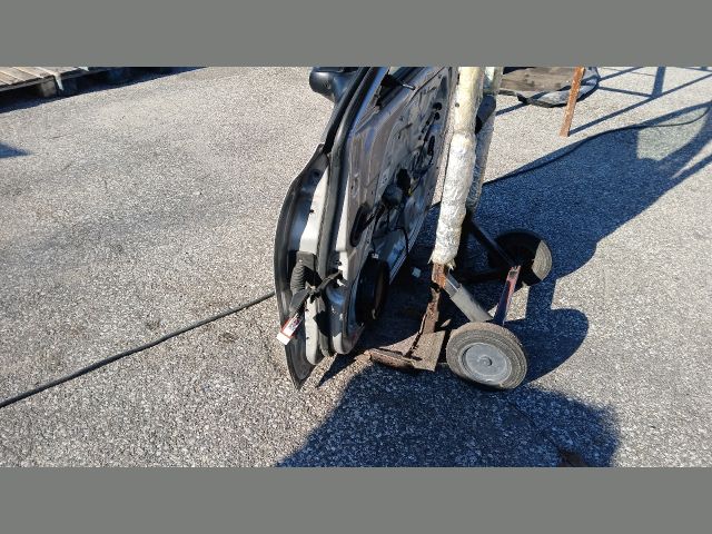 bontott HYUNDAI I30 Jobb első Ajtó (Részeivel)