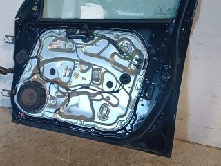 bontott HYUNDAI I30 Jobb első Ajtó (Részeivel)