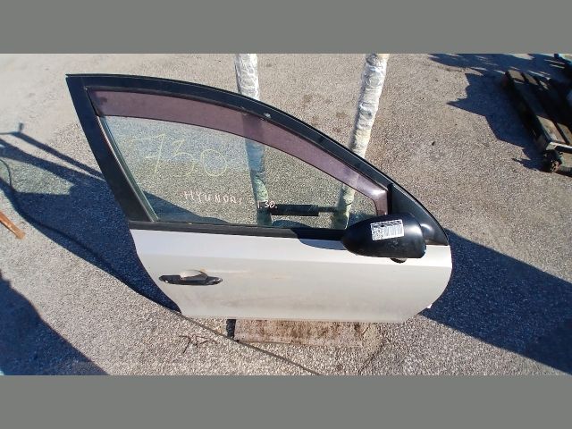 bontott HYUNDAI I30 Jobb első Ajtó (Részeivel)
