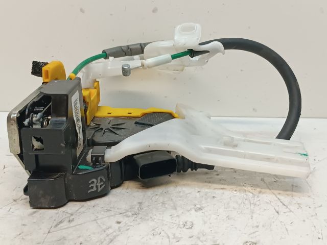 bontott HYUNDAI I30 Jobb első Ajtózár