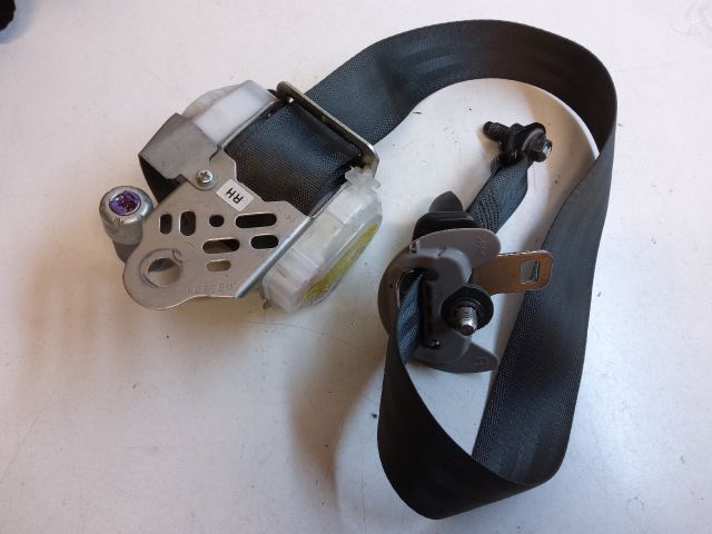 bontott HYUNDAI I30 Jobb első Biztonsági Öv