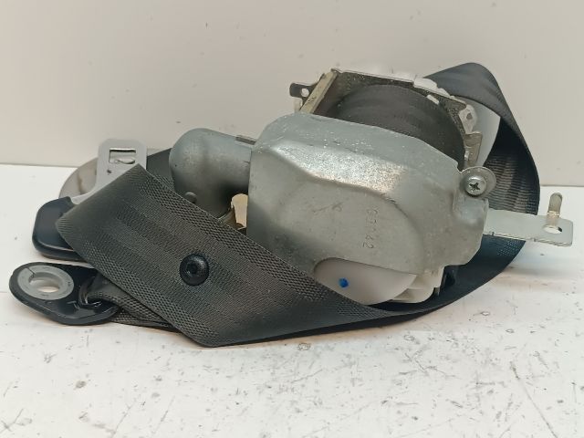 bontott HYUNDAI I30 Jobb első Biztonsági Öv