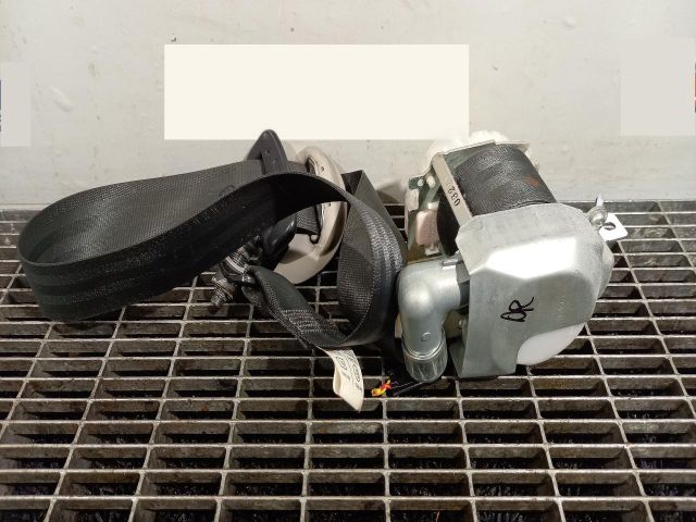 bontott HYUNDAI I30 Jobb első Biztonsági Öv