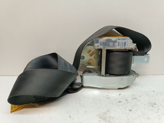 bontott HYUNDAI I30 Jobb első Biztonsági Öv