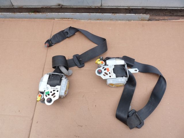 bontott HYUNDAI I30 Jobb első Biztonsági Öv