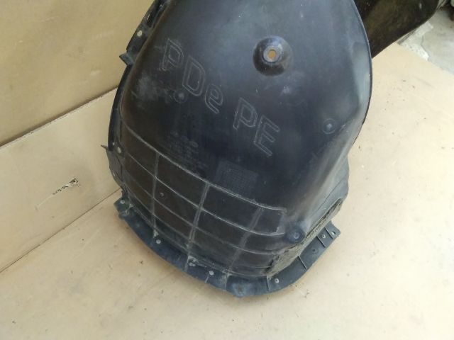 bontott HYUNDAI I30 Jobb első Első Dobbetét (Kerékjárati, Műanyag)