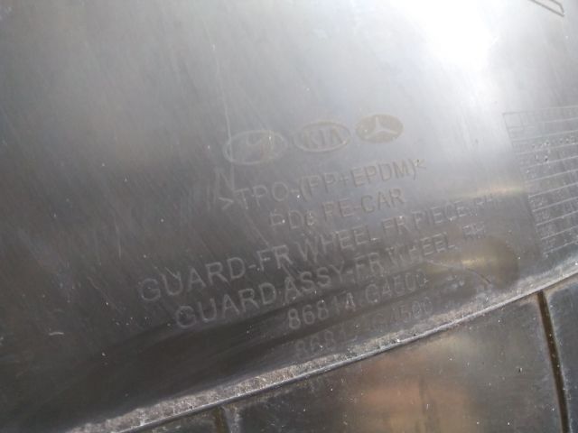 bontott HYUNDAI I30 Jobb első Első Dobbetét (Kerékjárati, Műanyag)