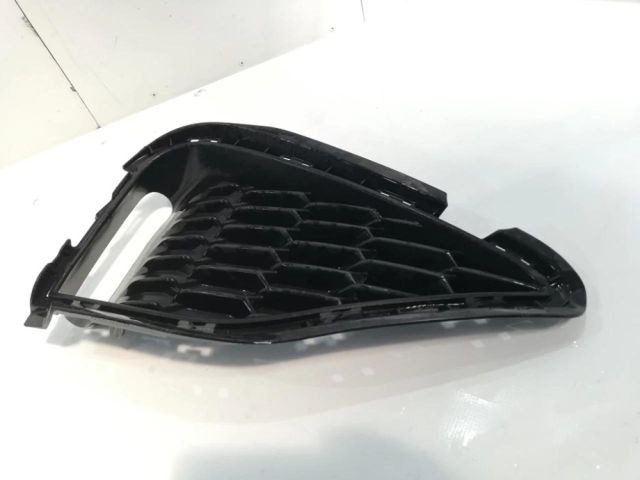 bontott HYUNDAI I30 Jobb első Lökhárító Vakborítás