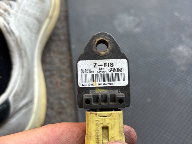 bontott HYUNDAI I30 Jobb első Oldal Ütközés Érzékelő