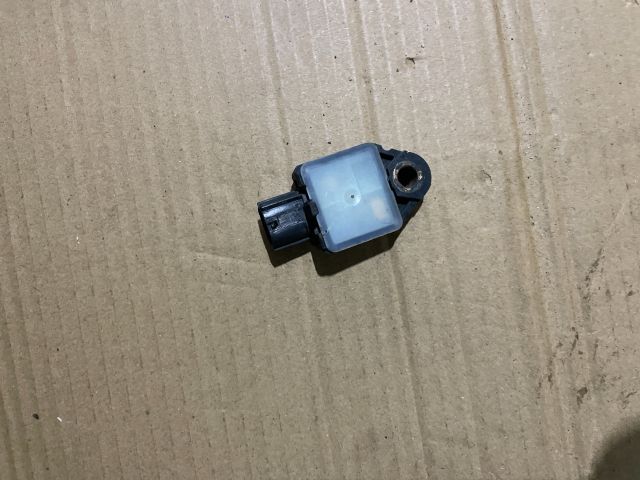 bontott HYUNDAI I30 Jobb első Ütközés Érzékelő (Homlokfalon)