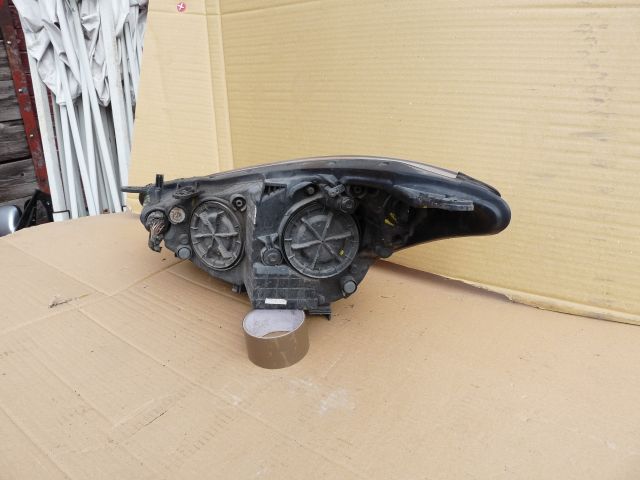 bontott HYUNDAI I30 Jobb Fényszóró