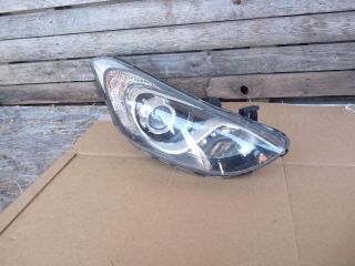 bontott HYUNDAI I30 Jobb Fényszóró