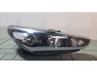 bontott HYUNDAI I30 Jobb Fényszóró