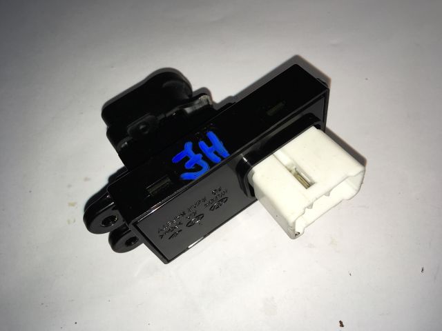 bontott HYUNDAI I30 Jobb hátsó Ablakemelő Kapcsoló