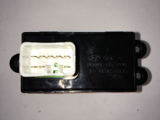 bontott HYUNDAI I30 Jobb hátsó Ablakemelő Kapcsoló