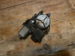 bontott HYUNDAI I30 Jobb hátsó Ablakemelő Motor