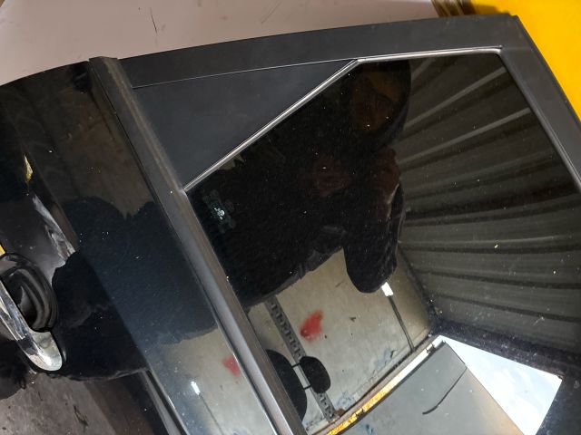 bontott HYUNDAI I30 Jobb hátsó Ajtó (Részeivel)