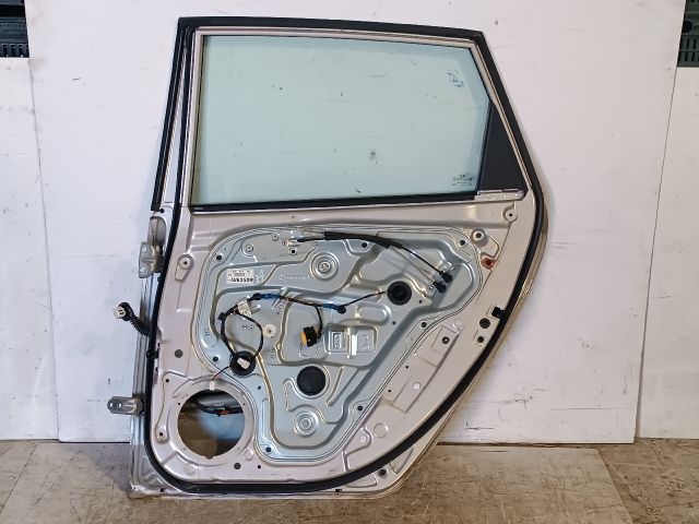 bontott HYUNDAI I30 Jobb hátsó Ajtó (Részeivel)