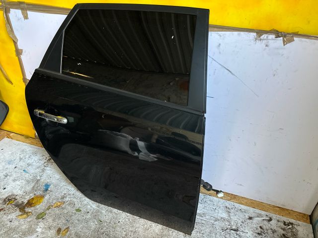 bontott HYUNDAI I30 Jobb hátsó Ajtó (Részeivel)